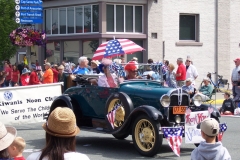 car 4th july parade 2014